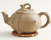 Чайник глиняный, исинский "Лотос"
160 мл