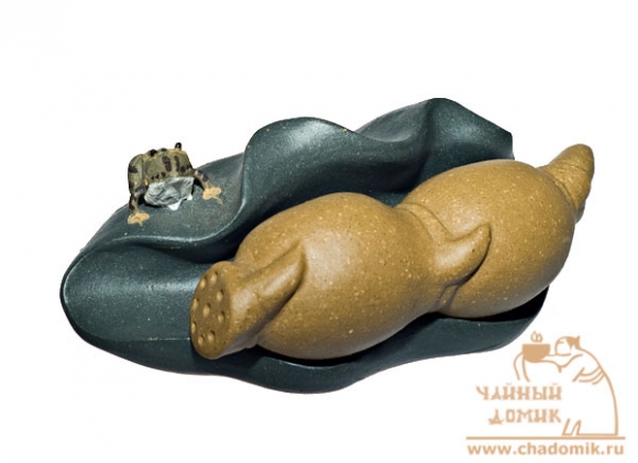 Статуэтка "Лягушка и корень лотоса"